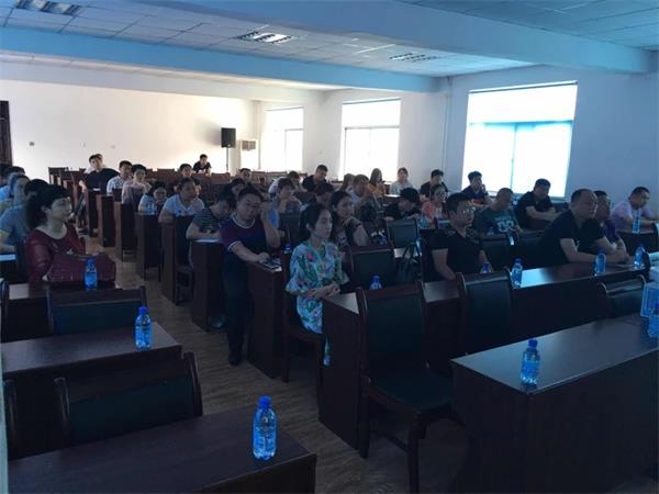 ÁÉÖÐÇøÕþ¸®¸÷ί°ì¾ÖÈËÔ±¼ÓÈëÅàѵ»á1.jpg ÁÉÖÐÇøÕþ¸®¸÷ί°ì¾ÖÈËÔ±¼ÓÈëÅàѵ»á1.jpg