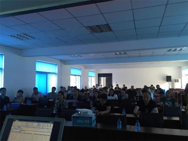 ÁÉÖÐÇøÕþ¸®¸÷ί°ì¾ÖÈËÔ±¼ÓÈëÅàѵ»á.jpg ÁÉÖÐÇøÕþ¸®¸÷ί°ì¾ÖÈËÔ±¼ÓÈëÅàѵ»á.jpg