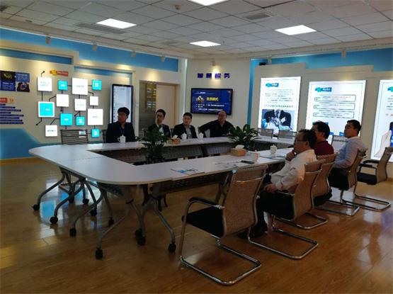 张普然董事长一行对财路大数据项目进行了解.jpg 张普然董事长一行对财路大数据项目进行了解.jpg