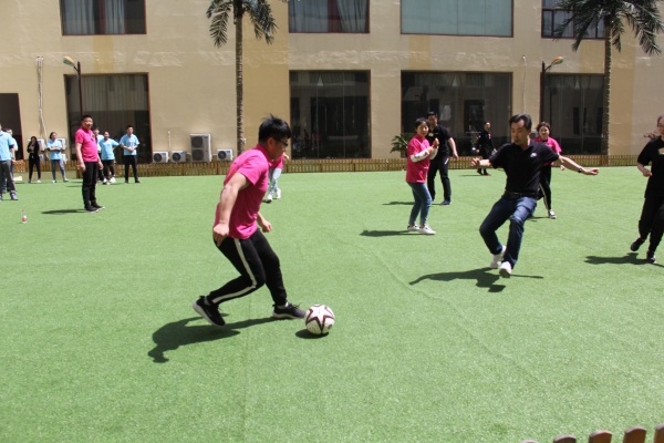 拓展游戏.jpg 拓展游戏.jpg